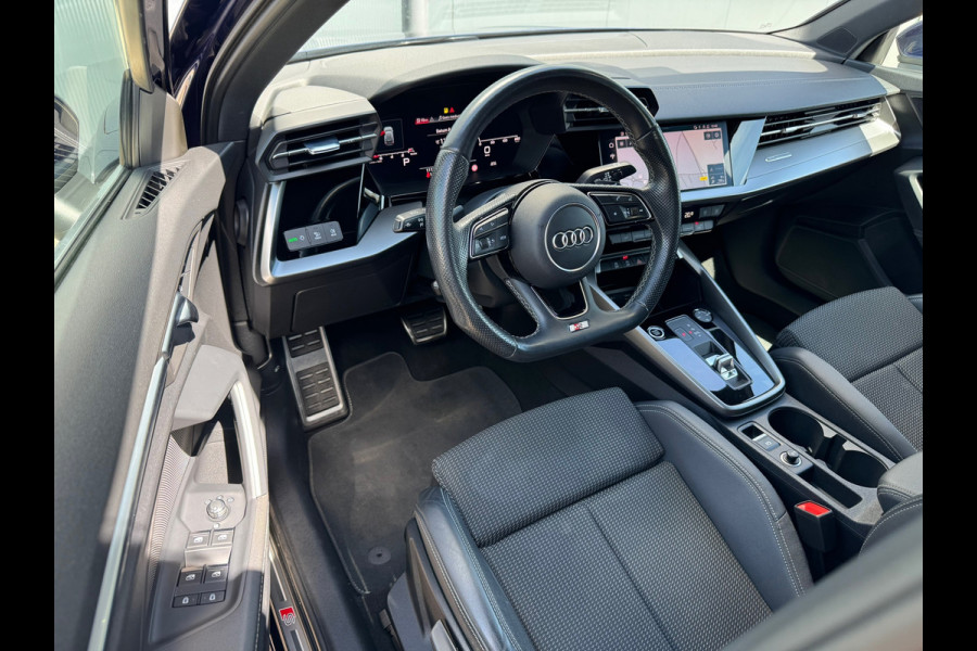 Audi A3 Sportback 30 TFSI S-line edition * Navigatie * Parkeersensoren * Audi Sound *
