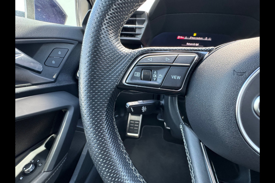 Audi A3 Sportback 30 TFSI S-line edition * Navigatie * Parkeersensoren * Audi Sound *