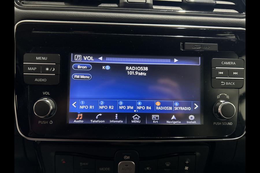 Nissan Leaf Tekna 40 kWh Leer | Navigatie | LED | Trekhaak | SOH 86,1% dak zwart