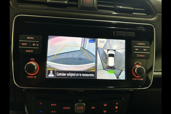 Nissan Leaf Tekna 40 kWh Leer | Navigatie | LED | Trekhaak | SOH 86,1% dak zwart