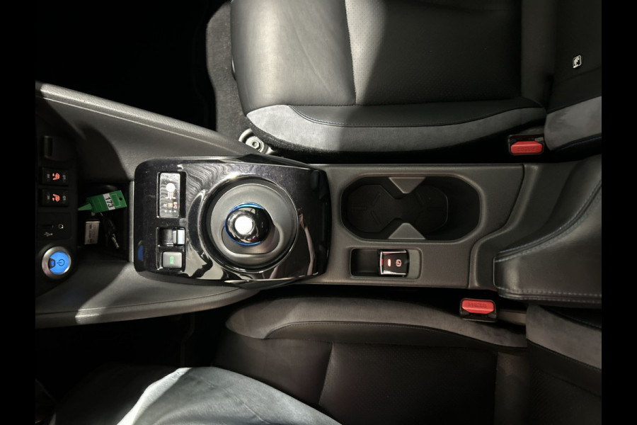 Nissan Leaf Tekna 40 kWh Leer | Navigatie | LED | Trekhaak | SOH 86,1% dak zwart