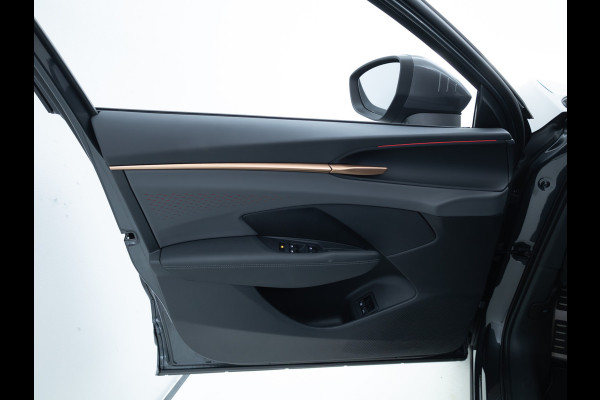 CUPRA Terramar 1.5 TSI e-Hybrid Business | Elec. stoel(en) met geheugen | Stoel- & Stuurverw. | Elec. achterklep | 360 Camera | Travel assist, Sfeerverlichting, Navigatie, App. connect, All season banden, Adap. Cruise