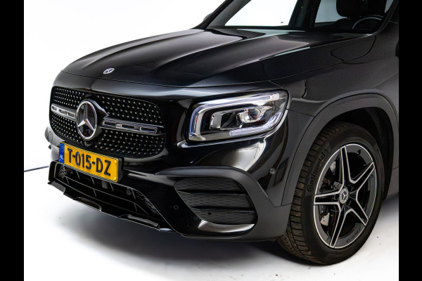 Mercedes-Benz Glb 200 AMG Line Night Pakket Panoramadak | Elec. trekhaak | Matrix Led | Elec. achterklep | Stoelverwarming | Camera | Navigatie, Cruise, Apple Carplay/app. connect