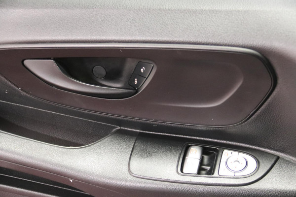 Mercedes-Benz Vito 114 CDI AUTOMAAT IMPERIAAL TREKHAAK Mercedes-Benz Vito 114 CDI  114 CDI AUTOMAAT IMPERIAAL TREKHAAK