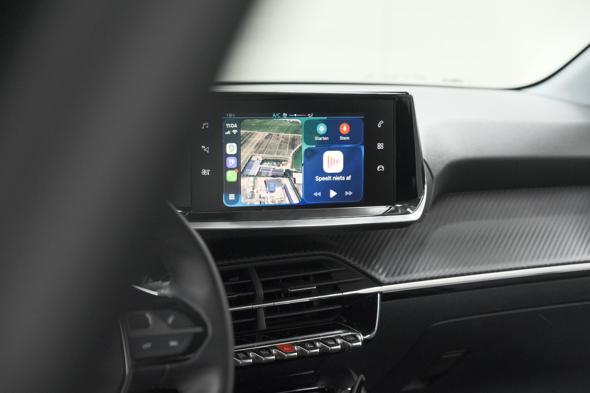 Peugeot 208 PureTech 75 Active Pack | Navigatie | Parkeersensoren | Apple Carplay | Allseason Banden
