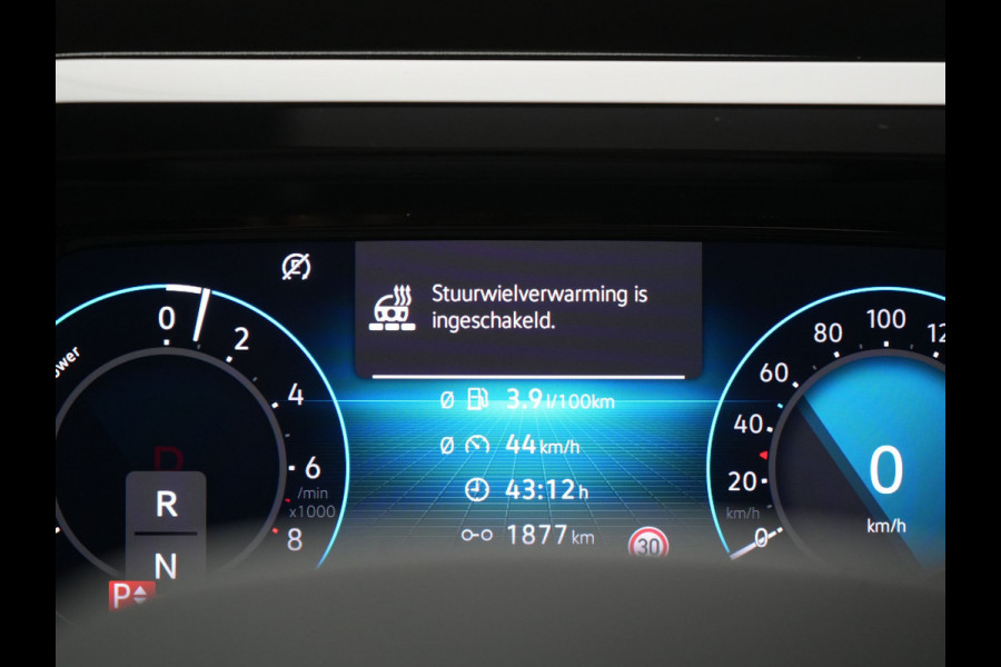 Volkswagen Multivan 1.4 eHybrid L1H1 Style 7 Persoons PHEV 218pk | Trekhaak Af Fabriek | Panodak | Alcantara Sportstoelen & Stuur Verwarmd |  Adaptive Cruise | Camera | IQ Light | Apple Carplay | Blis | Navigatie | DAB | Plug In Hybrid |