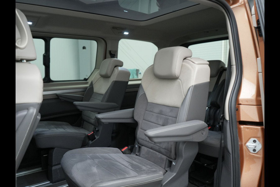 Volkswagen Multivan 1.4 eHybrid L1H1 Style 7 Persoons PHEV 218pk | Trekhaak Af Fabriek | Panodak | Alcantara Sportstoelen & Stuur Verwarmd |  Adaptive Cruise | Camera | IQ Light | Apple Carplay | Blis | Navigatie | DAB | Plug In Hybrid |