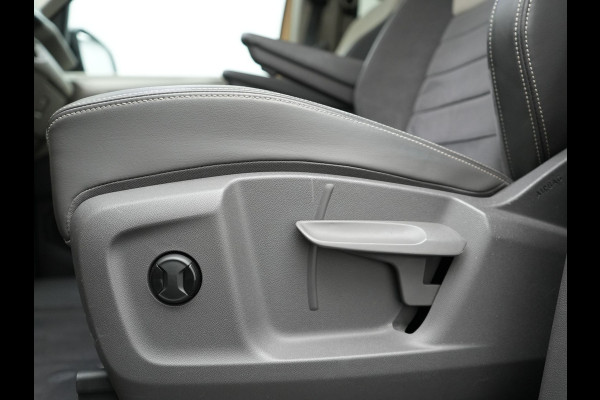 Volkswagen Multivan 1.4 eHybrid L1H1 Style 7 Persoons PHEV 218pk | Trekhaak Af Fabriek | Panodak | Alcantara Sportstoelen & Stuur Verwarmd |  Adaptive Cruise | Camera | IQ Light | Apple Carplay | Blis | Navigatie | DAB | Plug In Hybrid |