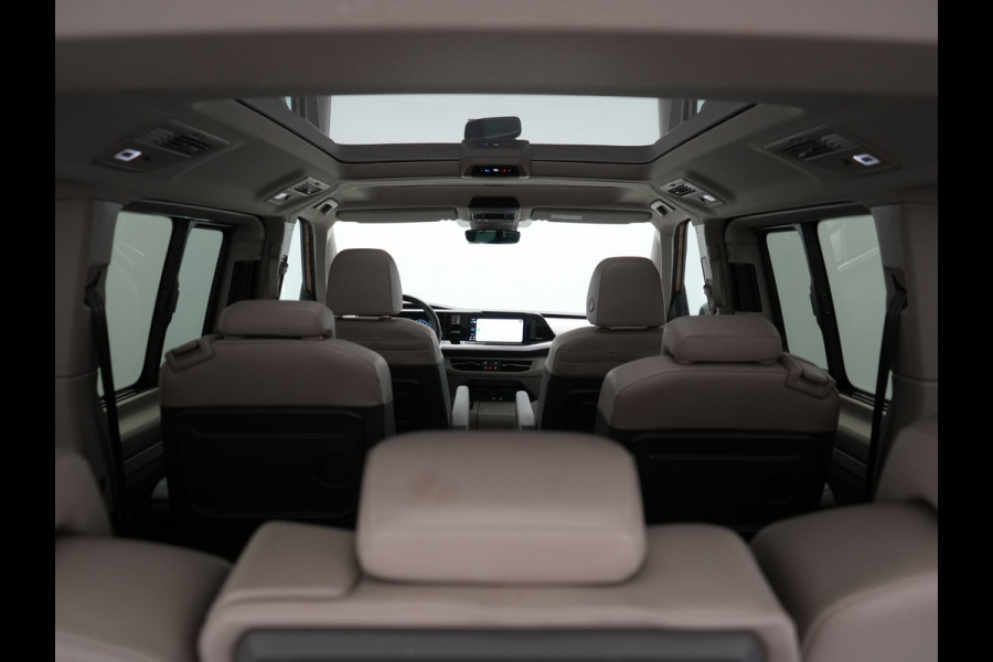 Volkswagen Multivan 1.4 eHybrid L1H1 Style 7 Persoons PHEV 218pk | Trekhaak Af Fabriek | Panodak | Alcantara Sportstoelen & Stuur Verwarmd |  Adaptive Cruise | Camera | IQ Light | Apple Carplay | Blis | Navigatie | DAB | Plug In Hybrid |