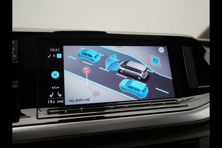 Volkswagen Multivan 1.4 eHybrid L1H1 Style 7 Persoons PHEV 218pk | Trekhaak Af Fabriek | Panodak | Alcantara Sportstoelen & Stuur Verwarmd |  Adaptive Cruise | Camera | IQ Light | Apple Carplay | Blis | Navigatie | DAB | Plug In Hybrid |