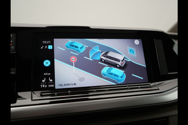 Volkswagen Multivan 1.4 eHybrid L1H1 Style 7 Persoons PHEV 218pk | Trekhaak Af Fabriek | Panodak | Alcantara Sportstoelen & Stuur Verwarmd |  Adaptive Cruise | Camera | IQ Light | Apple Carplay | Blis | Navigatie | DAB | Plug In Hybrid |