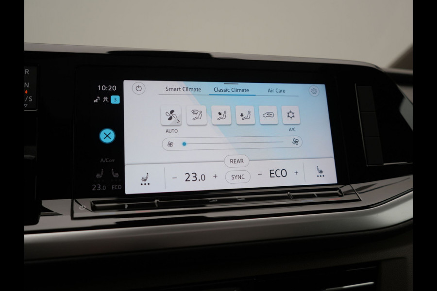 Volkswagen Multivan 1.4 eHybrid L1H1 Style 7 Persoons PHEV 218pk | Trekhaak Af Fabriek | Panodak | Alcantara Sportstoelen & Stuur Verwarmd |  Adaptive Cruise | Camera | IQ Light | Apple Carplay | Blis | Navigatie | DAB | Plug In Hybrid |
