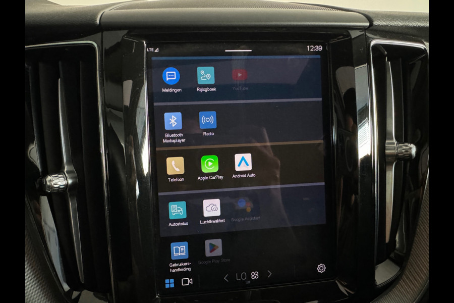 Volvo XC60 2.0 T6 Plug-in hybrid AWD Pano|Memory|Keyless|Camera