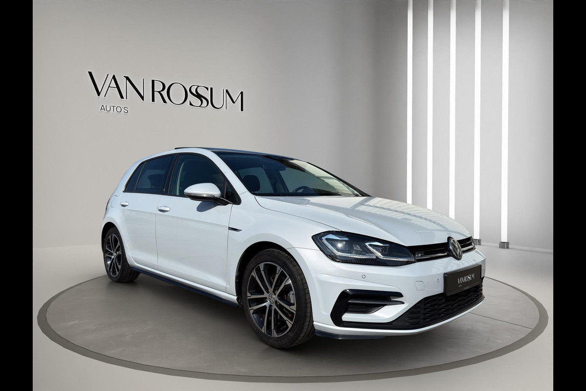 Volkswagen Golf 1.5 TSI Highline Business R Pano | Stoel/Stuur verwarming | Led | Massage  | 17"| Digitaal Display |  Parksensor |