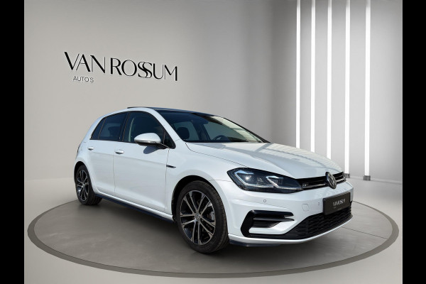 Volkswagen Golf 1.5 TSI Highline Business R Pano | Stoel/Stuur verwarming | Led | Massage  | 17"| Digitaal Display |  Parksensor |