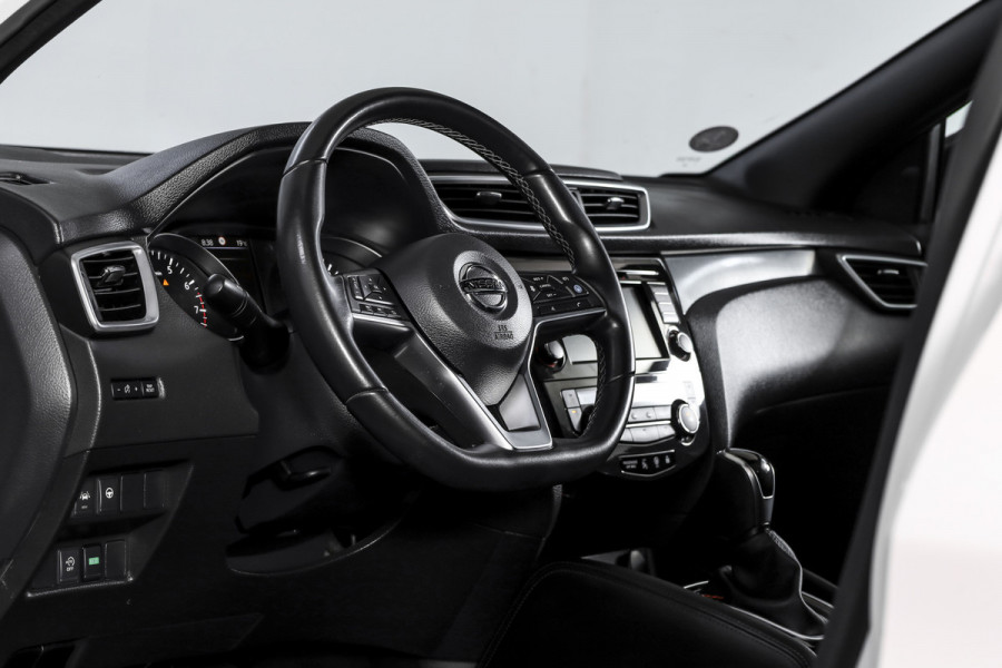 Nissan QASHQAI 1.3 DIG-T 160 PK Tekna + - Automaat | Pano | Adapt. Cruise | Stoel-+Voorruitverw. | NAV+App. Connect | ECC | Afn. Trekhaak | Bose | LM 19" |
