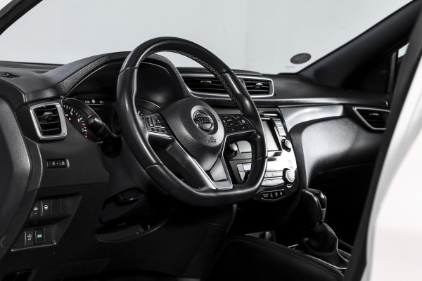 Nissan QASHQAI 1.3 DIG-T 160 PK Tekna + - Automaat | Pano | Adapt. Cruise | Stoel-+Voorruitverw. | NAV+App. Connect | ECC | Afn. Trekhaak | Bose | LM 19" |