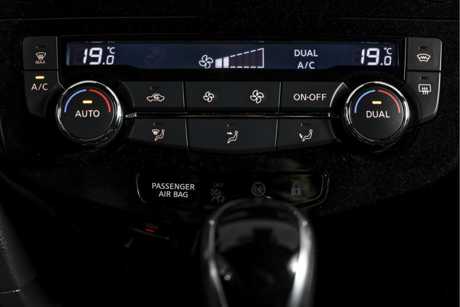 Nissan QASHQAI 1.3 DIG-T 160 PK Tekna + - Automaat | Pano | Adapt. Cruise | Stoel-+Voorruitverw. | NAV+App. Connect | ECC | Afn. Trekhaak | Bose | LM 19" |