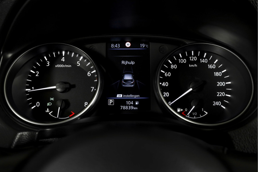 Nissan QASHQAI 1.3 DIG-T 160 PK Tekna + - Automaat | Pano | Adapt. Cruise | Stoel-+Voorruitverw. | NAV+App. Connect | ECC | Afn. Trekhaak | Bose | LM 19" |