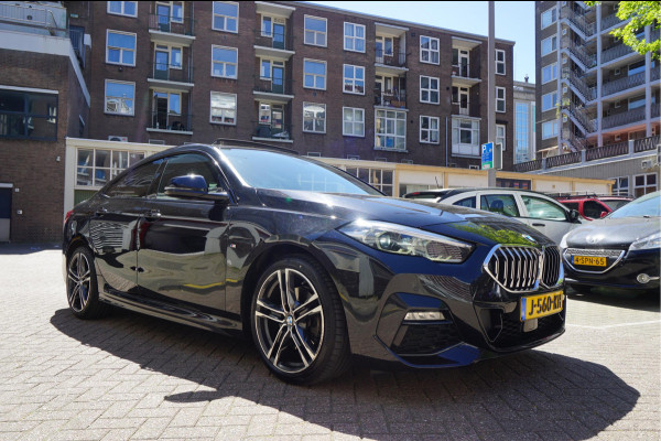 BMW 2 Serie Gran Coupé 218i High Executive M-SPORT | Pano-dak | Sfeer | Adaptive + Lane | Apple CarPlay | NL Auto | Compleet BMW onderhouden