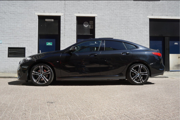 BMW 2 Serie Gran Coupé 218i High Executive M-SPORT | Pano-dak | Sfeer | Adaptive + Lane | Apple CarPlay | NL Auto | Compleet BMW onderhouden