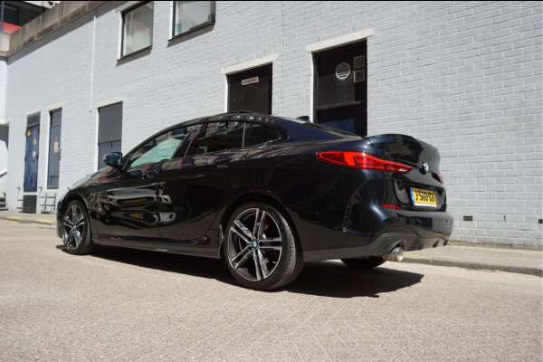 BMW 2 Serie Gran Coupé 218i High Executive M-SPORT | Pano-dak | Sfeer | Adaptive + Lane | Apple CarPlay | NL Auto | Compleet BMW onderhouden