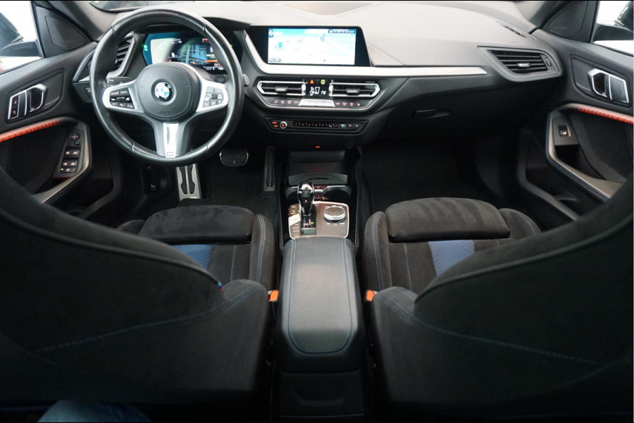 BMW 2 Serie Gran Coupé 218i High Executive M-SPORT | Pano-dak | Sfeer | Adaptive + Lane | Apple CarPlay | NL Auto | Compleet BMW onderhouden