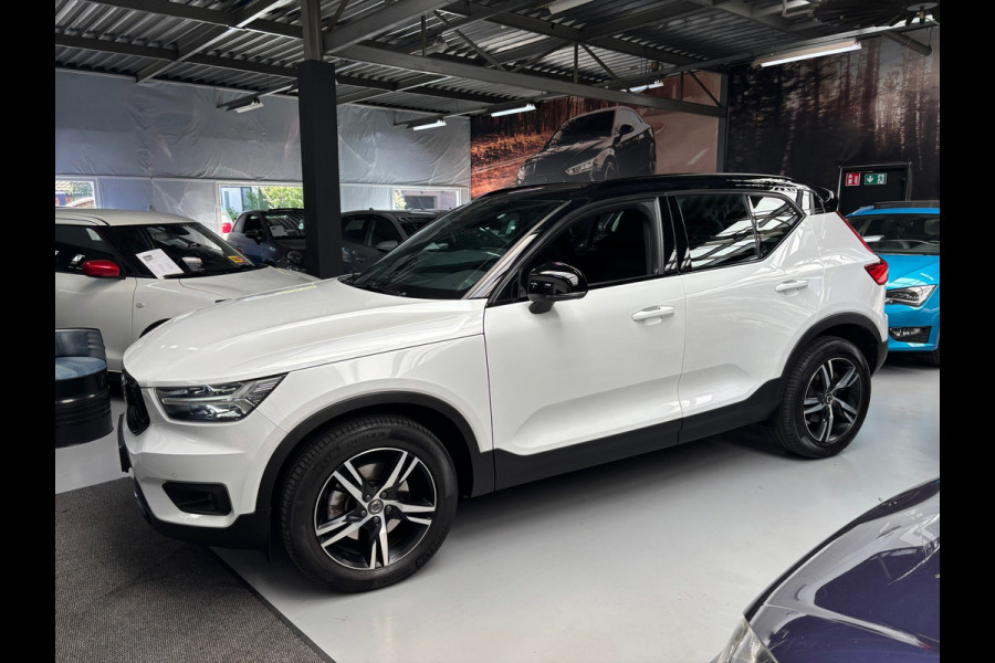 Volvo XC40 2.0 T4 AWD R-Design / Camera / Stoelverwarming