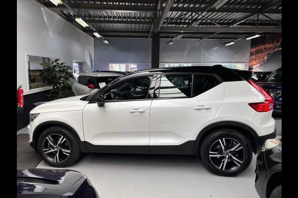 Volvo XC40 2.0 T4 AWD R-Design / Camera / Stoelverwarming