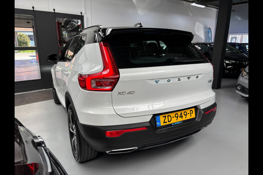 Volvo XC40 2.0 T4 AWD R-Design / Camera / Stoelverwarming