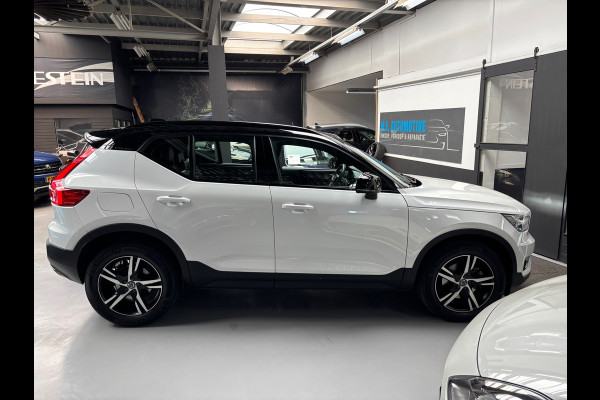 Volvo XC40 2.0 T4 AWD R-Design / Camera / Stoelverwarming