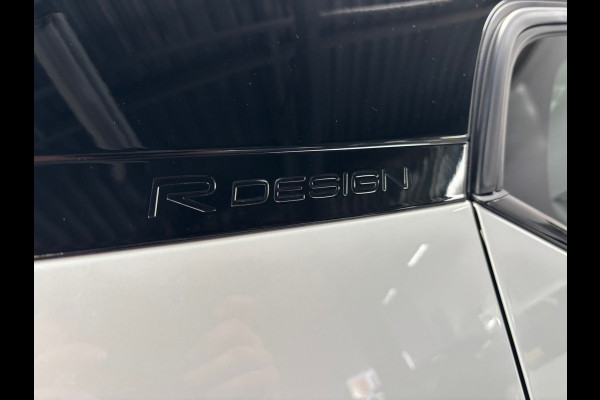 Volvo XC40 2.0 T4 AWD R-Design / Camera / Stoelverwarming