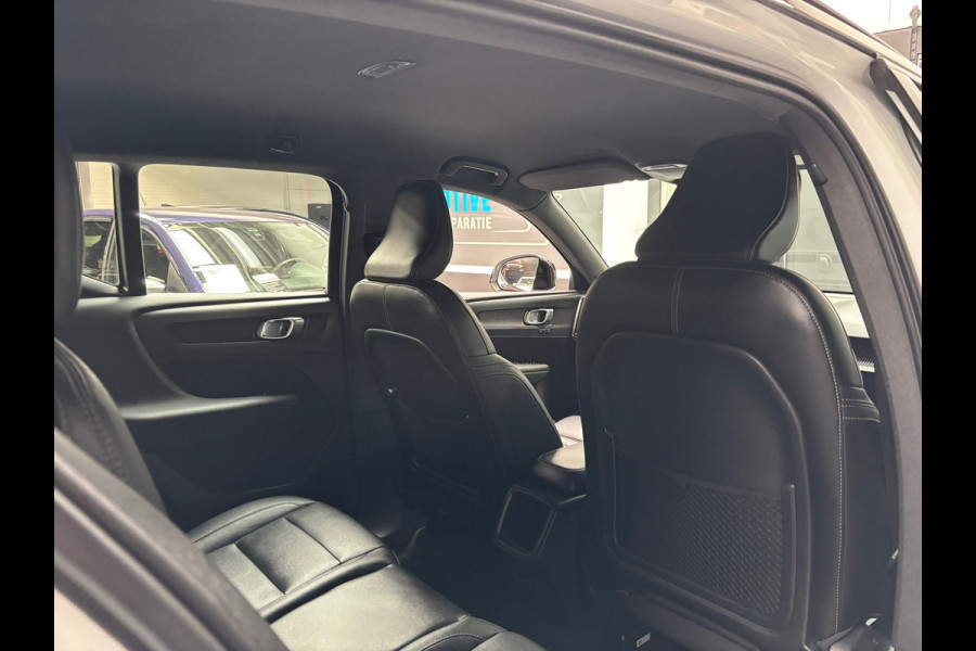 Volvo XC40 2.0 T4 AWD R-Design / Camera / Stoelverwarming