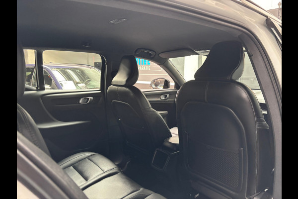 Volvo XC40 2.0 T4 AWD R-Design / Camera / Stoelverwarming