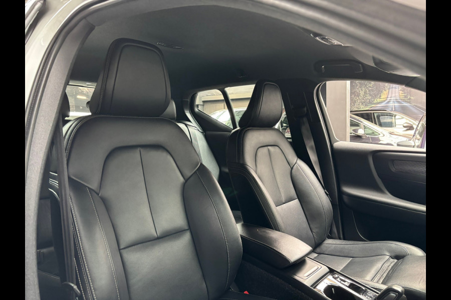Volvo XC40 2.0 T4 AWD R-Design / Camera / Stoelverwarming