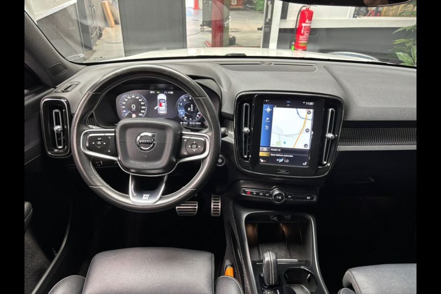 Volvo XC40 2.0 T4 AWD R-Design / Camera / Stoelverwarming