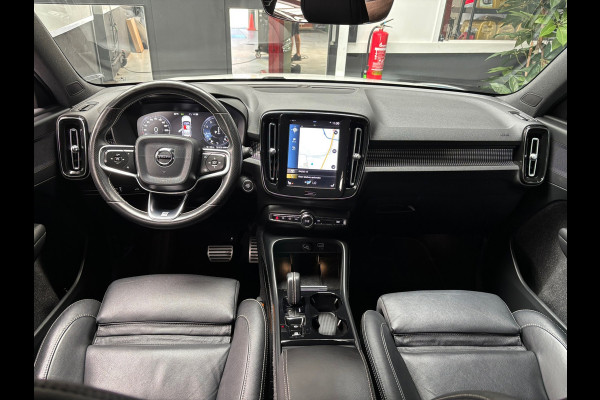 Volvo XC40 2.0 T4 AWD R-Design / Camera / Stoelverwarming