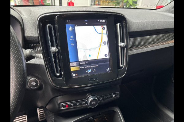 Volvo XC40 2.0 T4 AWD R-Design / Camera / Stoelverwarming