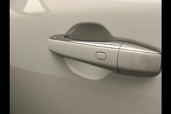 Renault Mégane Estate 1.6 E-Tech Plug-In Hybrid 160 | Origineel NL | Carplay | Leder | Navigatie | Camera | Stoel/stuurverwarming