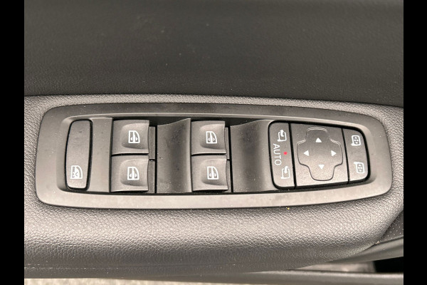 Renault Mégane Estate 1.6 E-Tech Plug-In Hybrid 160 | Origineel NL | Carplay | Leder | Navigatie | Camera | Stoel/stuurverwarming