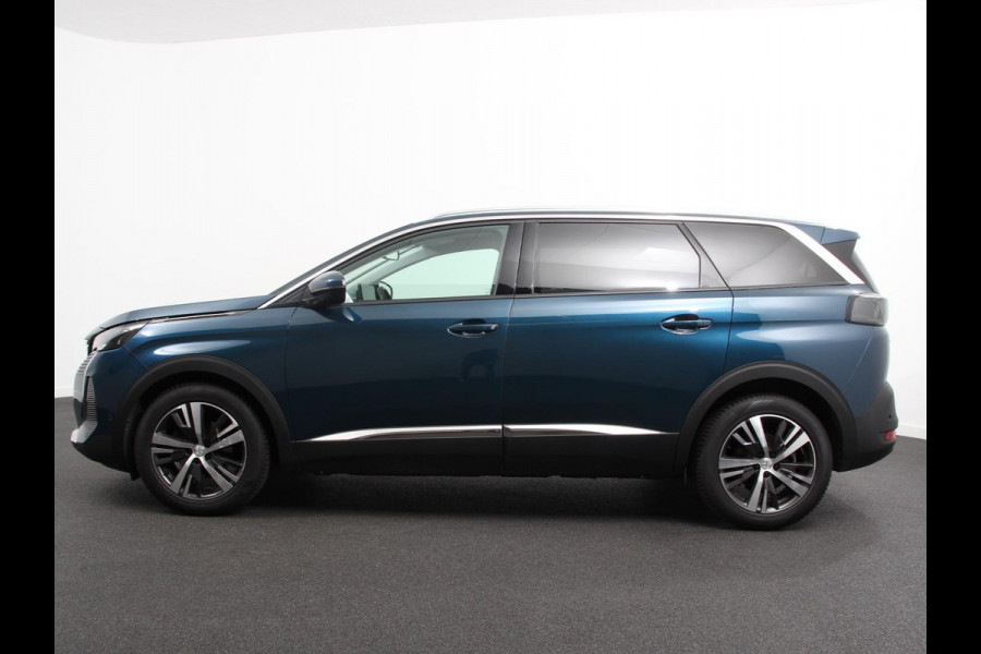 Peugeot 5008 1.2 PureTech 130pk Automaat Allure Pack 7-zits Navigatie Apple Carplay/Android Auto Climate Control Cruise Control Virtual cockpit PDC VA + Camera Zonneschermen achter Keyless Go Full LED  18” LM Velgen