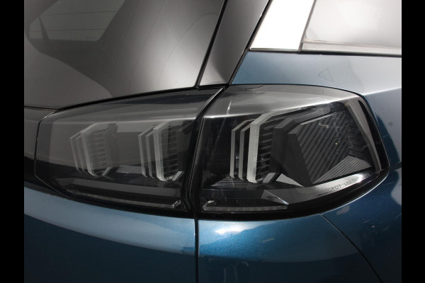 Peugeot 5008 1.2 PureTech 130pk Automaat Allure Pack 7-zits Navigatie Apple Carplay/Android Auto Climate Control Cruise Control Virtual cockpit PDC VA + Camera Zonneschermen achter Keyless Go Full LED  18” LM Velgen
