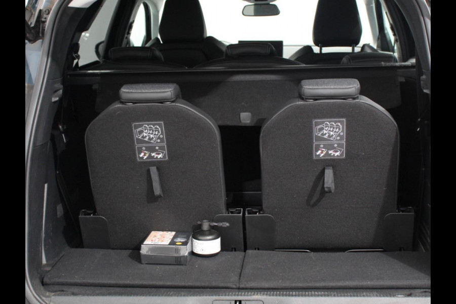 Peugeot 5008 1.2 PureTech 130pk Automaat Allure Pack 7-zits Navigatie Apple Carplay/Android Auto Climate Control Cruise Control Virtual cockpit PDC VA + Camera Zonneschermen achter Keyless Go Full LED  18” LM Velgen