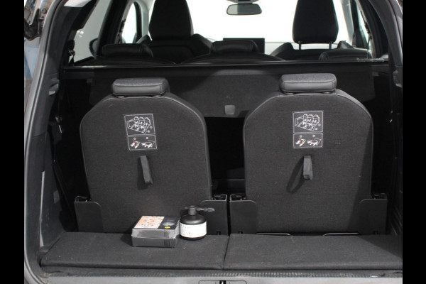 Peugeot 5008 1.2 PureTech 130pk Automaat Allure Pack 7-zits Navigatie Apple Carplay/Android Auto Climate Control Cruise Control Virtual cockpit PDC VA + Camera Zonneschermen achter Keyless Go Full LED  18” LM Velgen