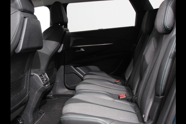 Peugeot 5008 1.2 PureTech 130pk Automaat Allure Pack 7-zits Navigatie Apple Carplay/Android Auto Climate Control Cruise Control Virtual cockpit PDC VA + Camera Zonneschermen achter Keyless Go Full LED  18” LM Velgen