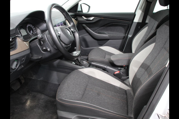 Škoda Kamiq 1.0 TSI 110pk DSG Style Navigatie Apple Carplay/Android auto Parkeersensor achter Cruise Control Verwarmbare voorstoelen Extra getint glas Climate Control Digitale Cockpit