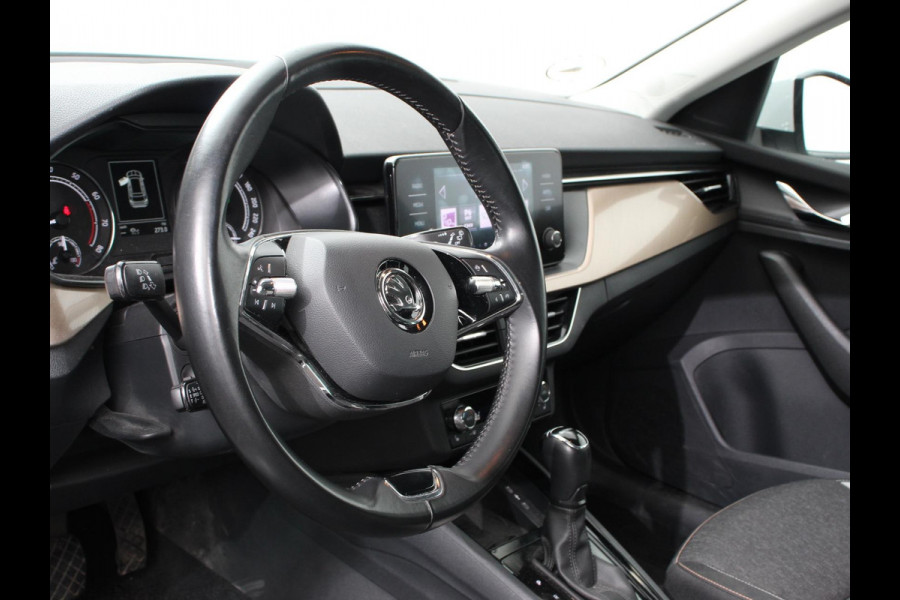 Škoda Kamiq 1.0 TSI 110pk DSG Style Navigatie Apple Carplay/Android auto Parkeersensor achter Cruise Control Verwarmbare voorstoelen Extra getint glas Climate Control Digitale Cockpit