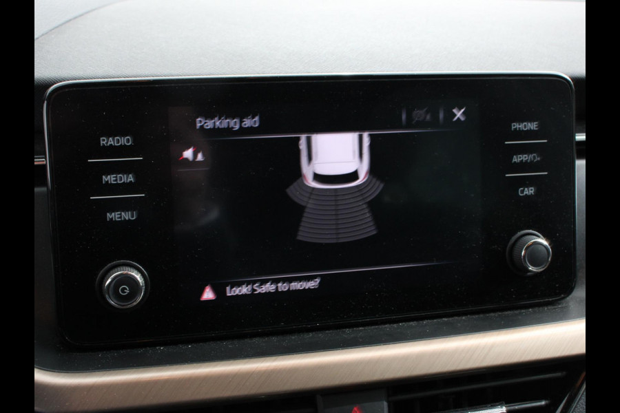 Škoda Kamiq 1.0 TSI 110pk DSG Style Navigatie Apple Carplay/Android auto Parkeersensor achter Cruise Control Verwarmbare voorstoelen Extra getint glas Climate Control Digitale Cockpit
