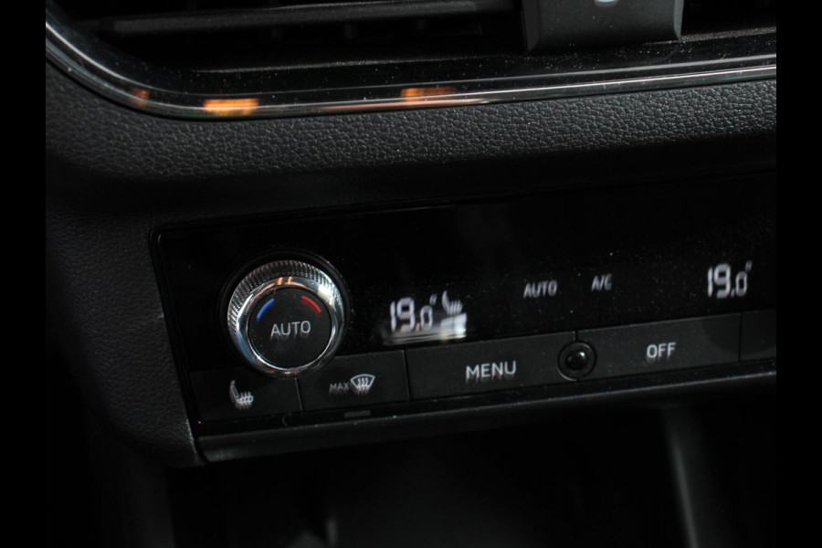 Škoda Kamiq 1.0 TSI 110pk DSG Style Navigatie Apple Carplay/Android auto Parkeersensor achter Cruise Control Verwarmbare voorstoelen Extra getint glas Climate Control Digitale Cockpit