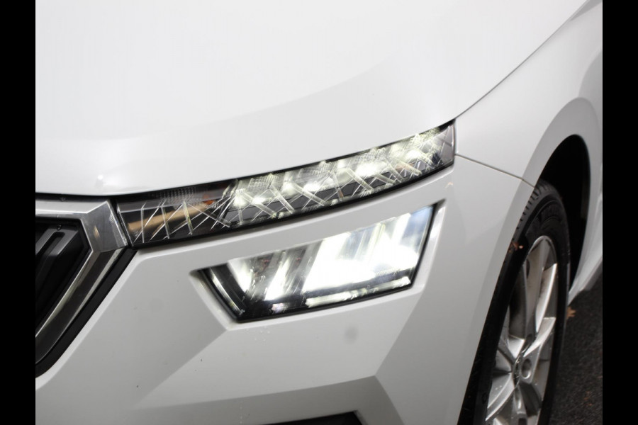 Škoda Kamiq 1.0 TSI 110pk DSG Style Navigatie Apple Carplay/Android auto Parkeersensor achter Cruise Control Verwarmbare voorstoelen Extra getint glas Climate Control Digitale Cockpit